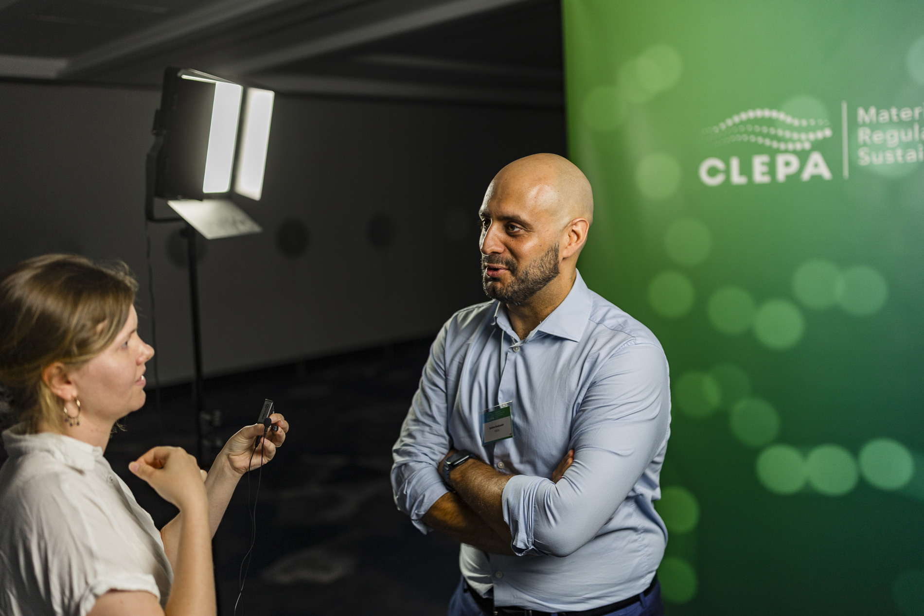 Marie Zimmer im Interview beim CLEPA Materials Regulations and Sustainability Event 2025, Teil der Eventfilm Produktion vor Ort in Frankfurt